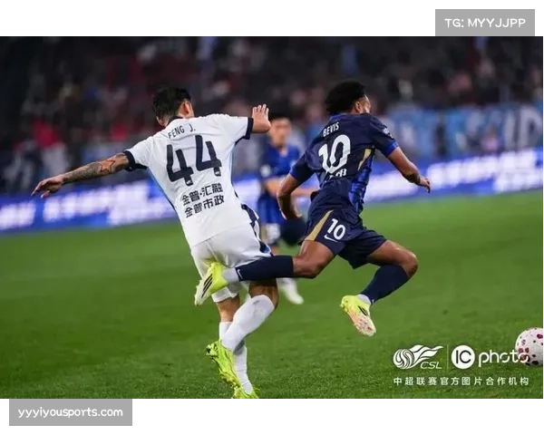 大连英博左闸崩溃成致命突破口 温姓边卫攻防两端全面失灵